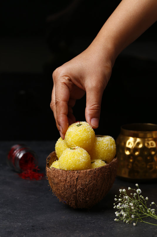 Kesar Koprapak Laddu